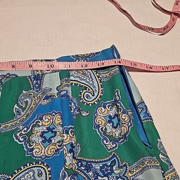 Liz Claiborne silk box pleat paisley skirt size 4 petite - Picture 9 of 10